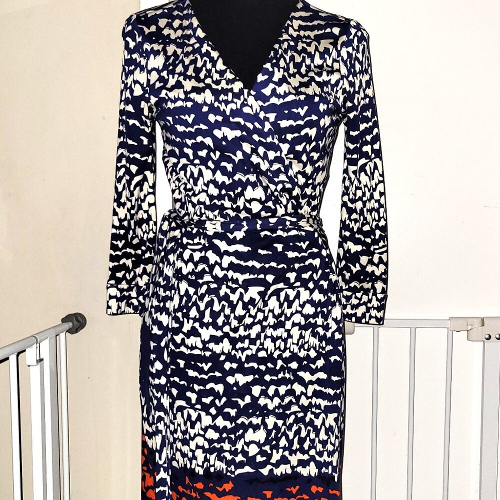 DVF Classic Blue, White, Red Silk Wrap Dress - 10